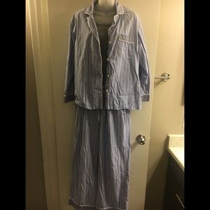 Victoria’s Secret Women’s pajama set sz med/short